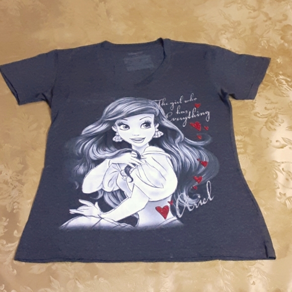 Disney Ariel " the girl who has Everything" Tee Shirt Short Sleeve Size M Women - Picture 1 of 6